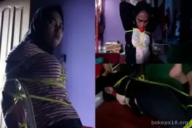 Main BDSM sama FWB nakal nikmat gila