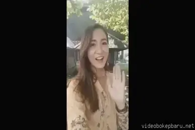 Ngintip MC cantik genit dan nakal